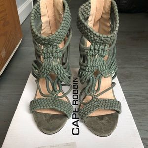 Brand new. Never worn